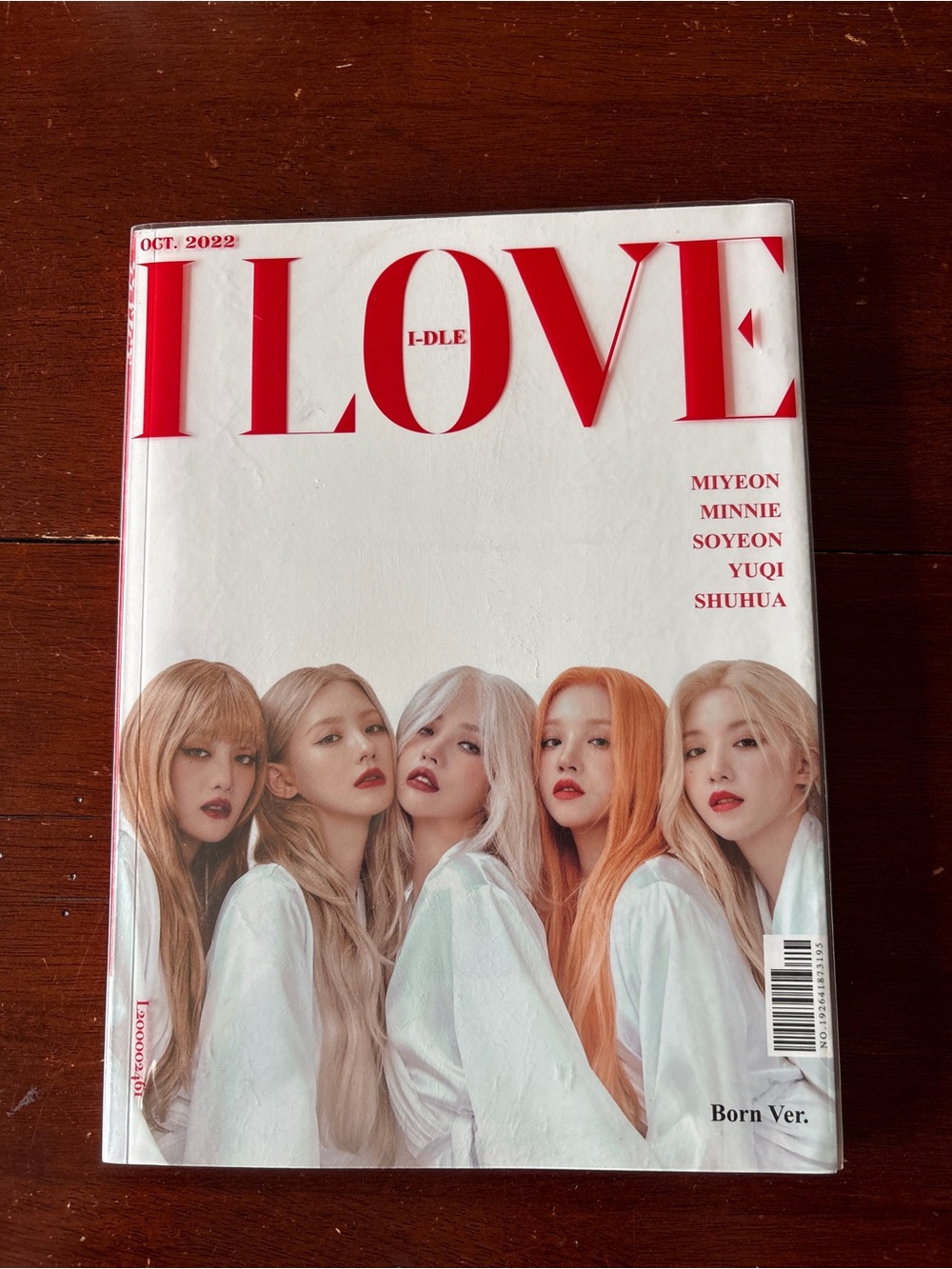 I LOVE Magazine and CD (I-DLE) Red & White Cover - Born Ver.